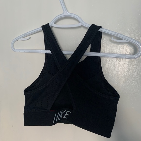 SOLD Nike sports bra - Picture 3 of 4